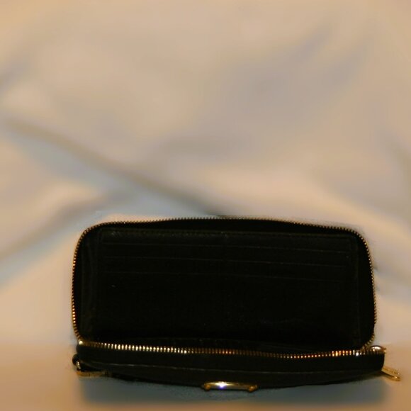 Michael Kors Purse,Wallet,Credit Card Holder - Picture 4 of 7